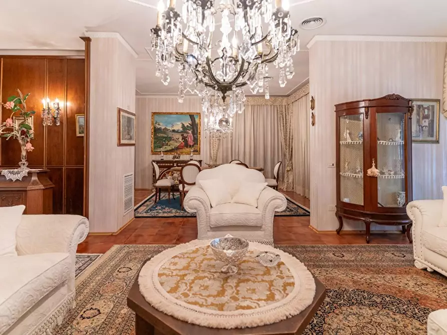 Immagine 15 di Villa in vendita  a Vinci