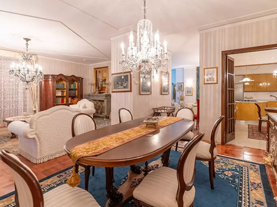 Immagine 18 di Villa in vendita  a Vinci