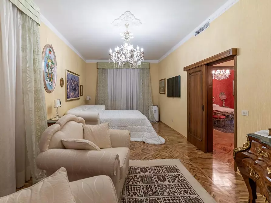 Immagine 29 di Villa in vendita  a Vinci