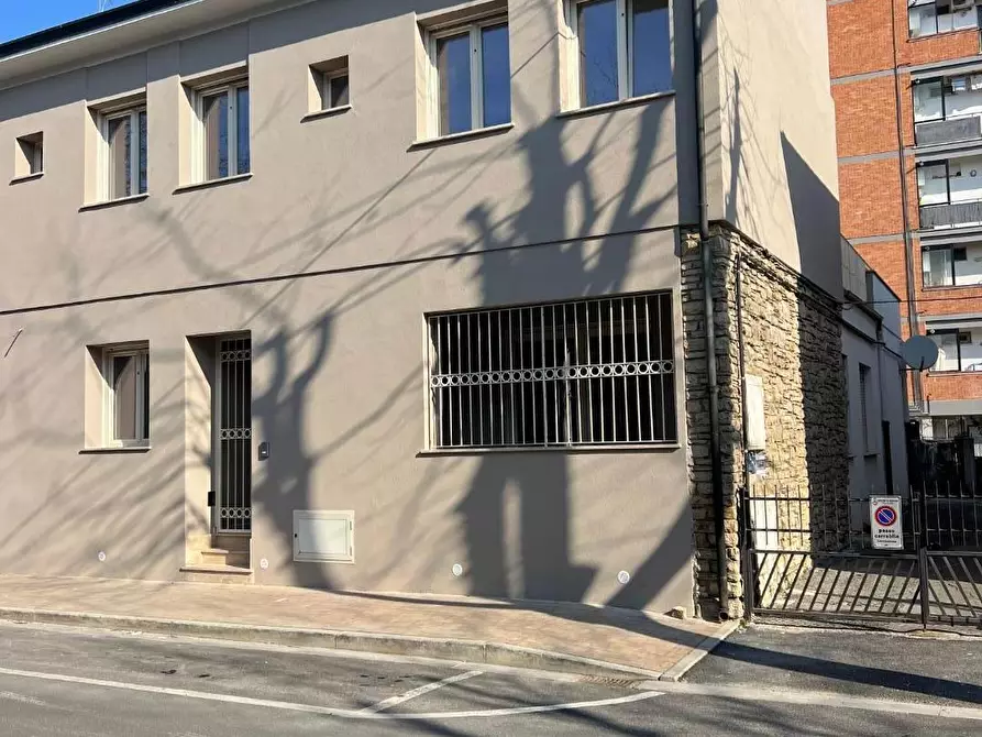 Immagine 2 di Appartamento in vendita  a Cascina