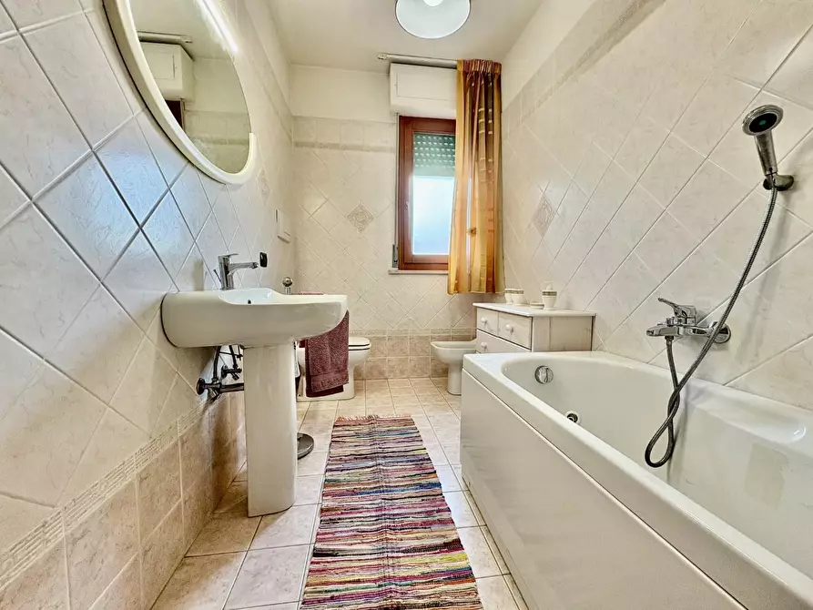 Immagine 19 di Appartamento in vendita  a Castelfiorentino