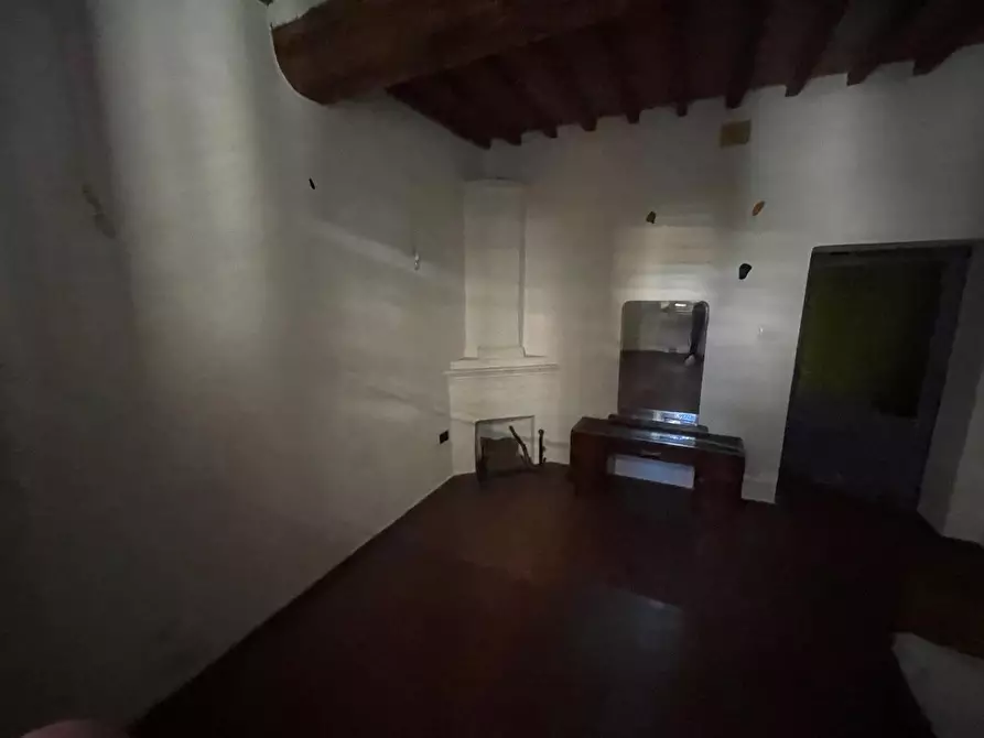 Immagine 35 di Palazzo in vendita  a Buonconvento
