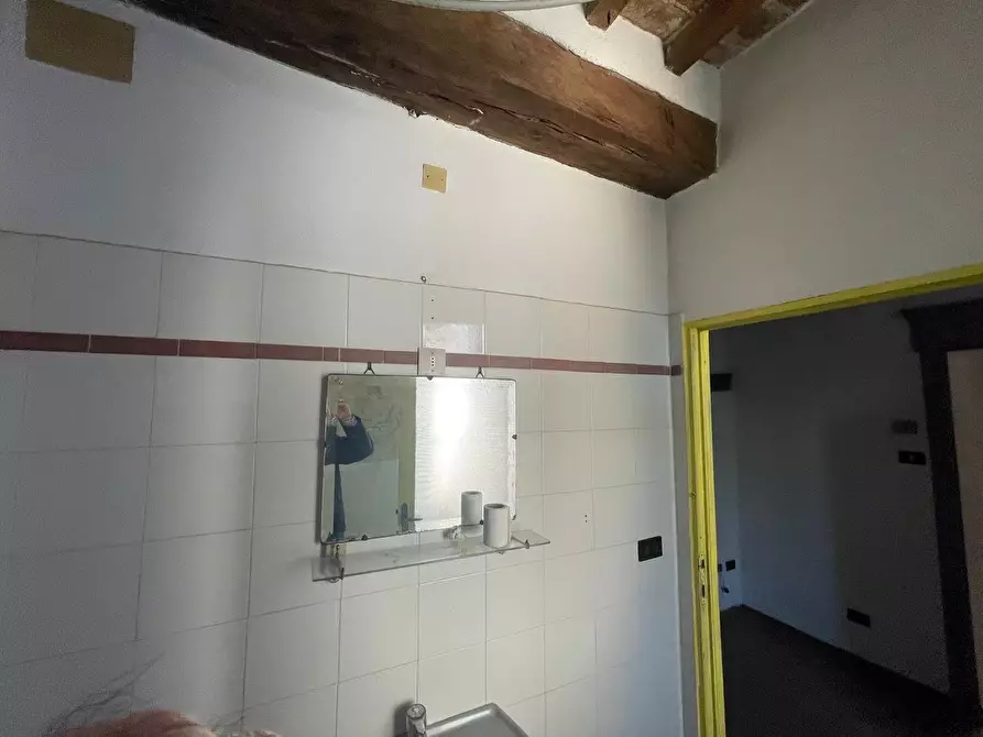 Immagine 30 di Palazzo in vendita  a Buonconvento