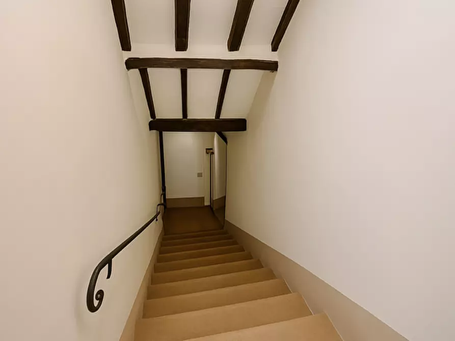 Immagine 5 di Palazzo in vendita  a Buonconvento