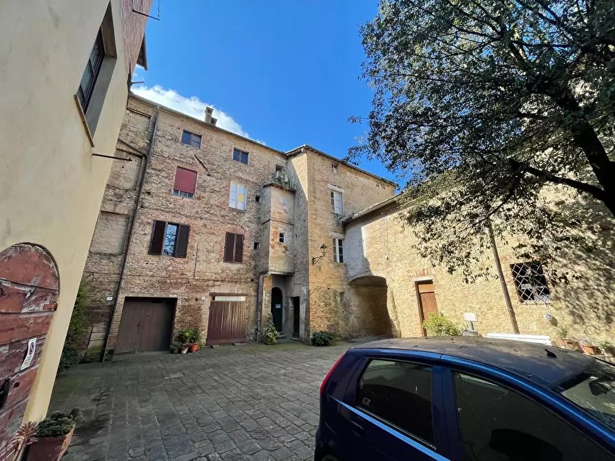 Immagine 80 di Palazzo in vendita  a Buonconvento