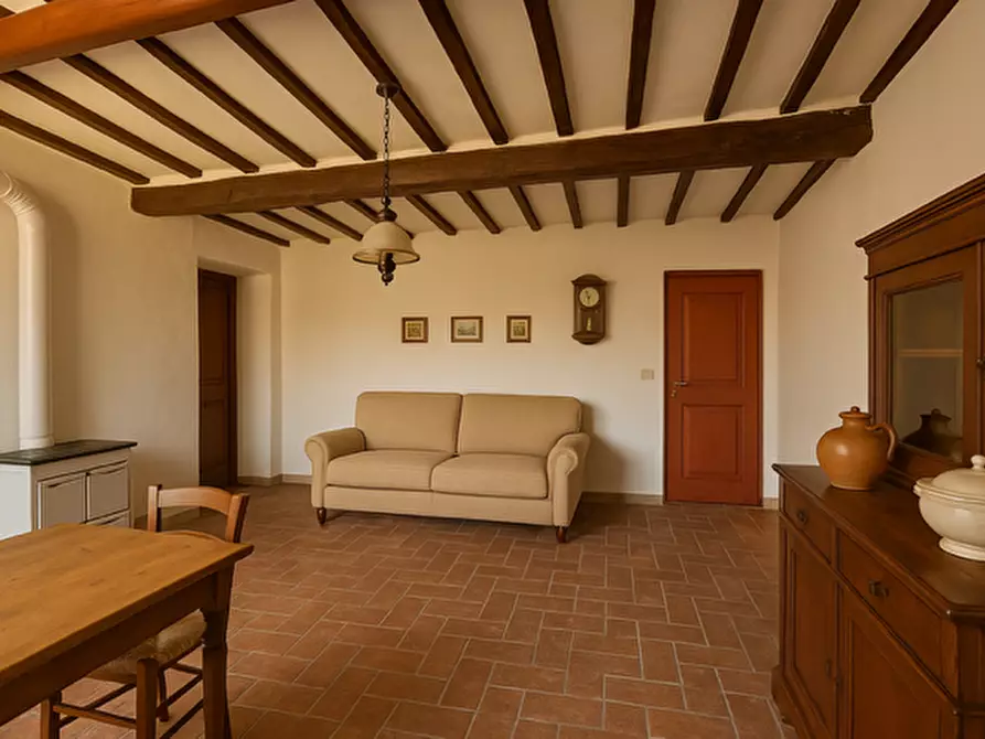 Immagine 4 di Palazzo in vendita  a Buonconvento