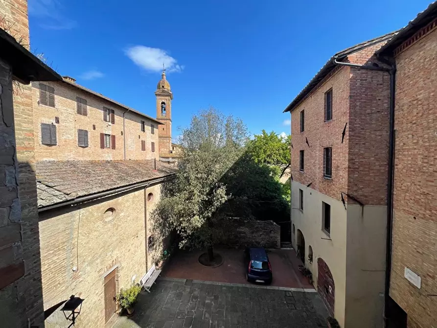Immagine 55 di Palazzo in vendita  a Buonconvento