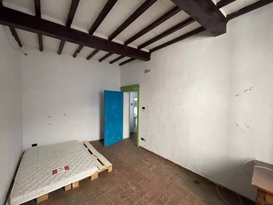 Immagine 18 di Palazzo in vendita  a Buonconvento