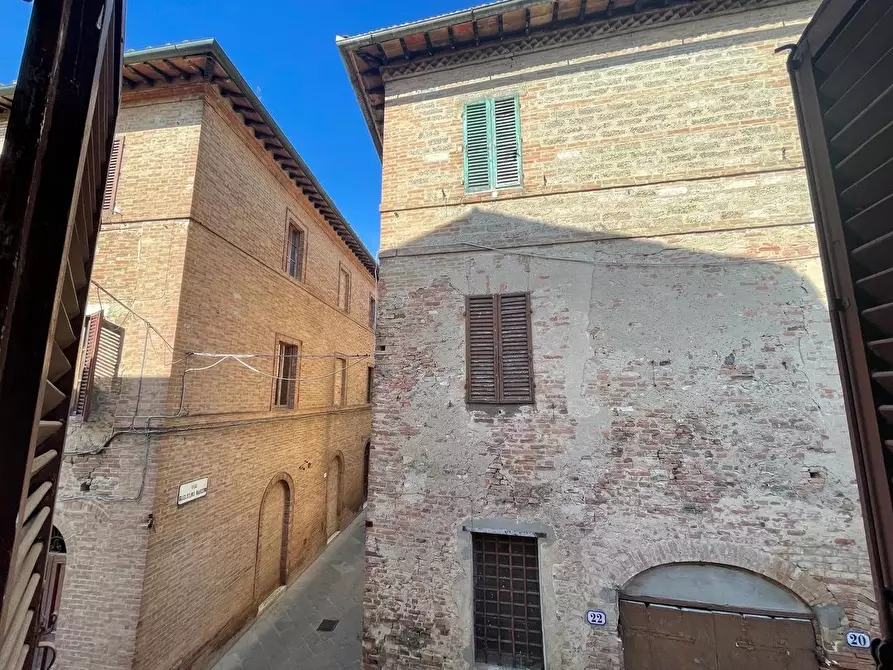 Immagine 22 di Palazzo in vendita  a Buonconvento