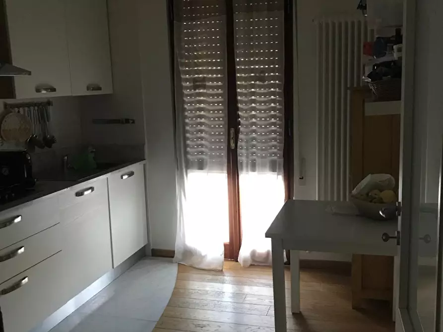 Immagine 4 di Appartamento in vendita  a Carrara