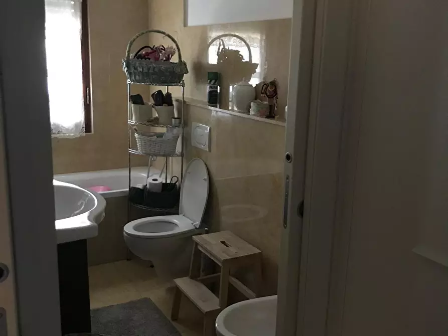 Immagine 9 di Appartamento in vendita  a Carrara