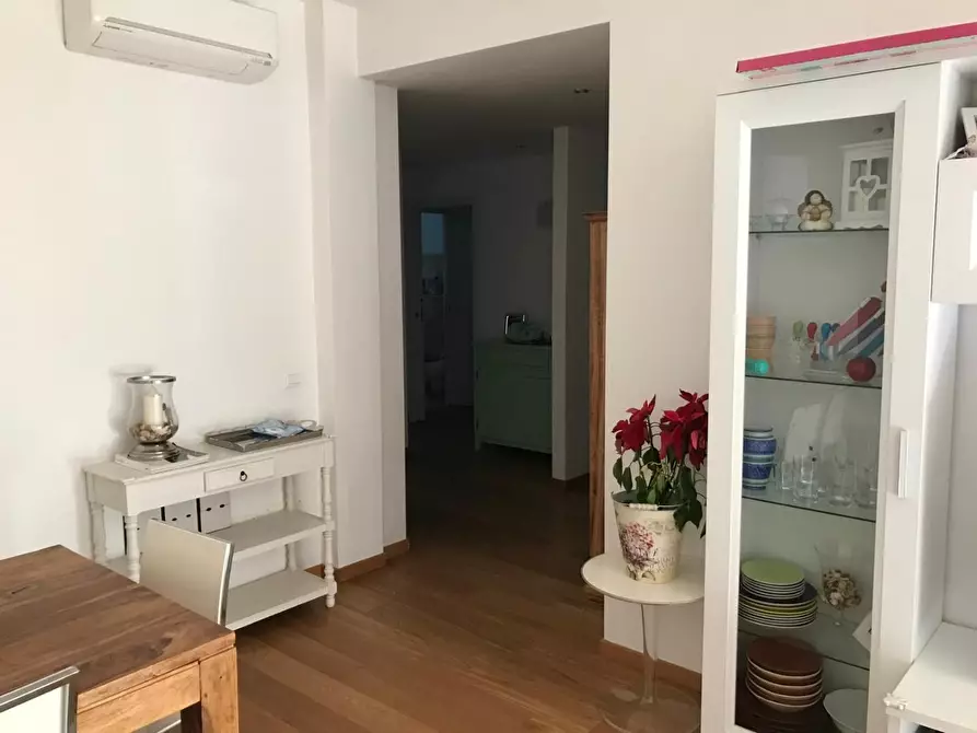 Immagine 8 di Appartamento in vendita  a Carrara