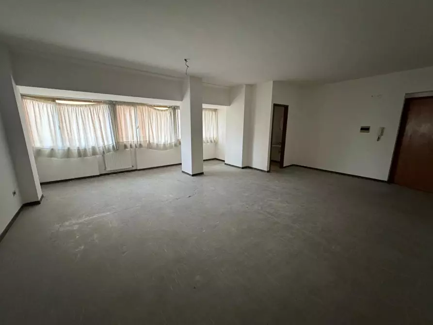 Immagine 7 di Ufficio in affitto  a Pontedera