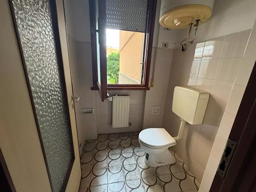 Immagine 3 di Ufficio in affitto  a Pontedera