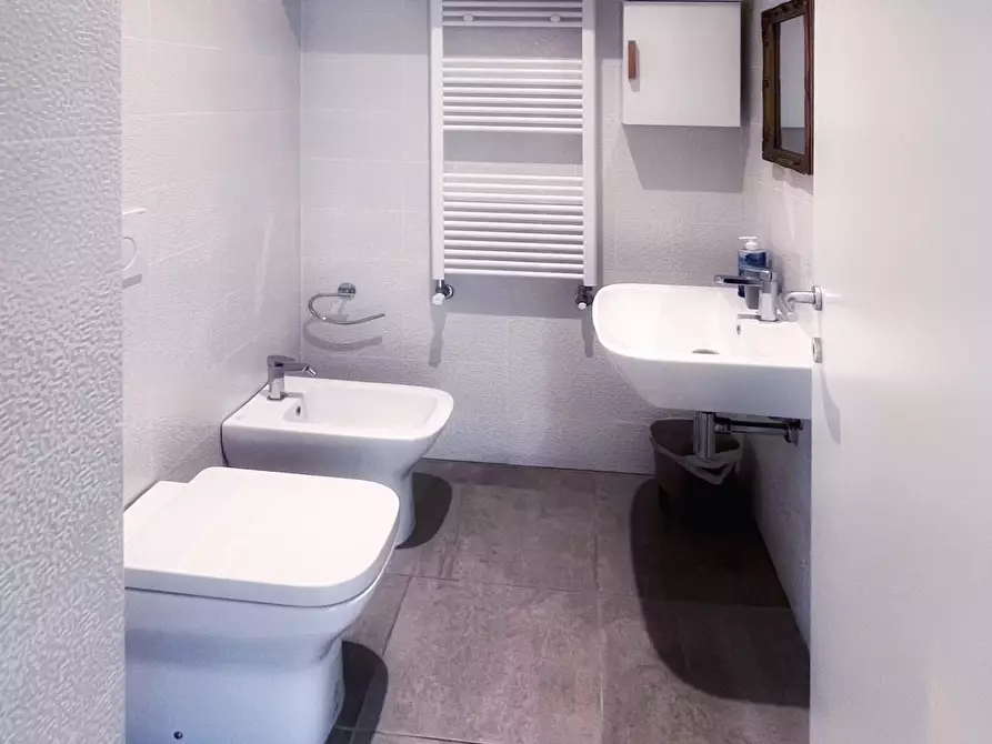 Immagine 16 di Appartamento in vendita  a Pisa