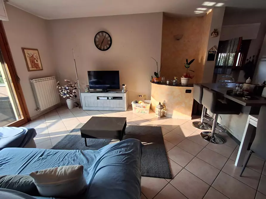 Immagine 5 di Appartamento in vendita  a Capraia E Limite