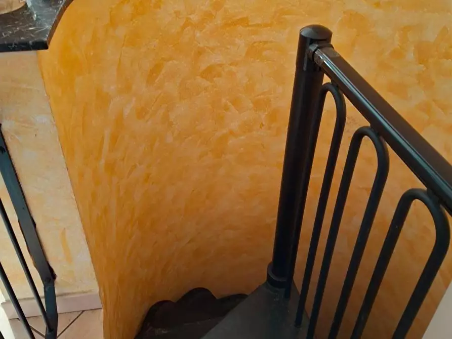 Immagine 15 di Appartamento in vendita  a Capraia E Limite