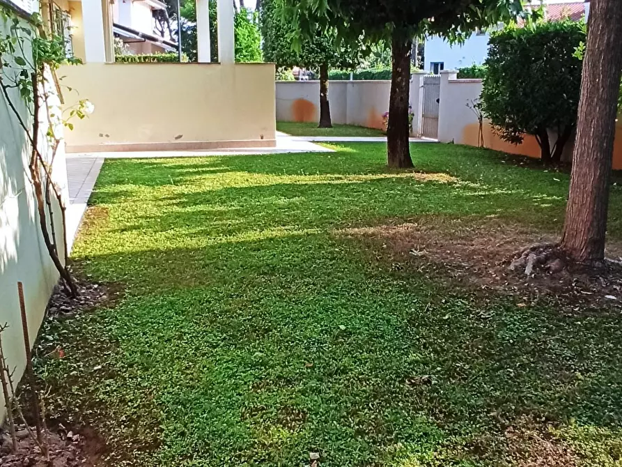 Immagine 18 di Casa bifamiliare in affitto  a Camaiore