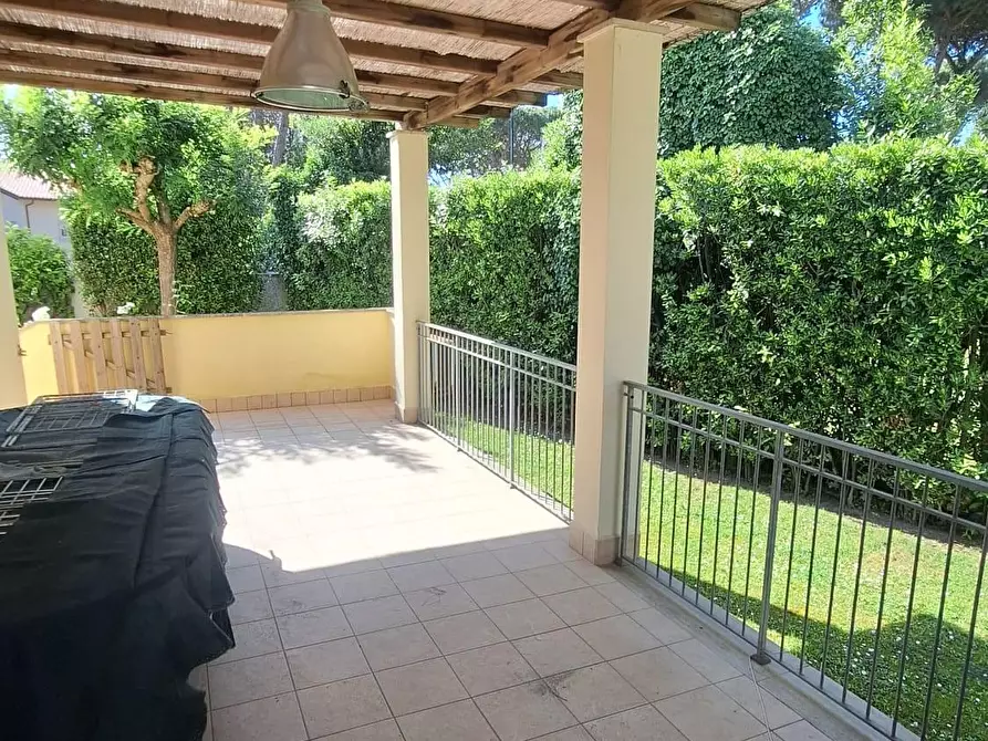 Immagine 4 di Casa bifamiliare in affitto  a Camaiore