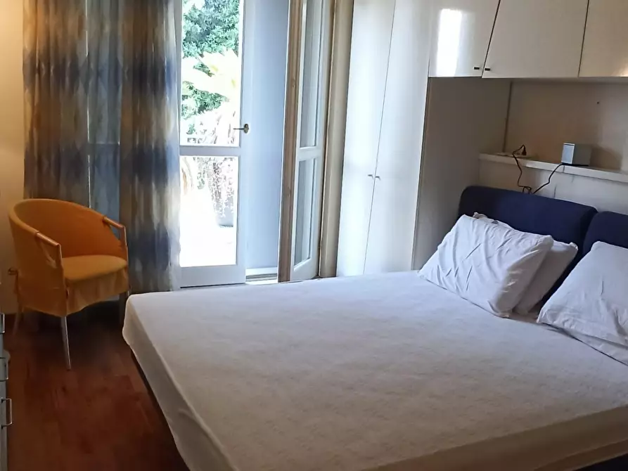 Immagine 35 di Casa bifamiliare in affitto  a Camaiore