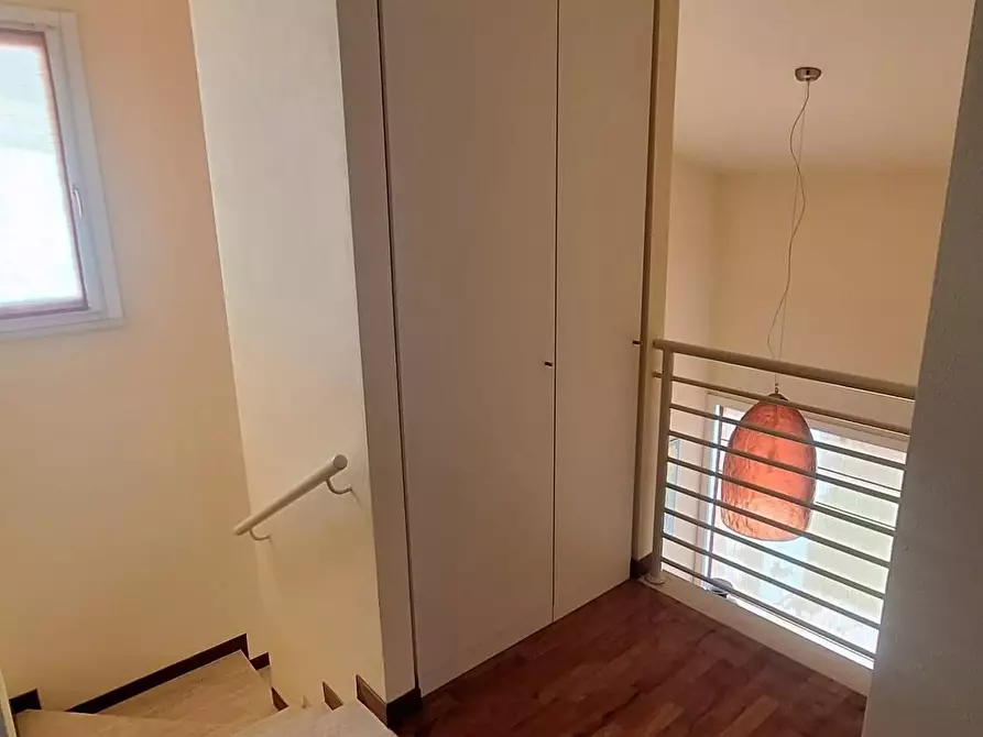 Immagine 6 di Casa bifamiliare in affitto  a Camaiore