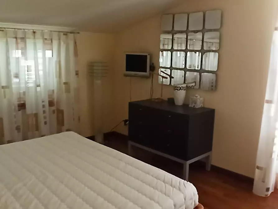 Immagine 32 di Casa bifamiliare in affitto  a Camaiore