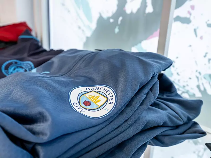 Immagine 13 di Attività commerciale in vendita  a Cascina