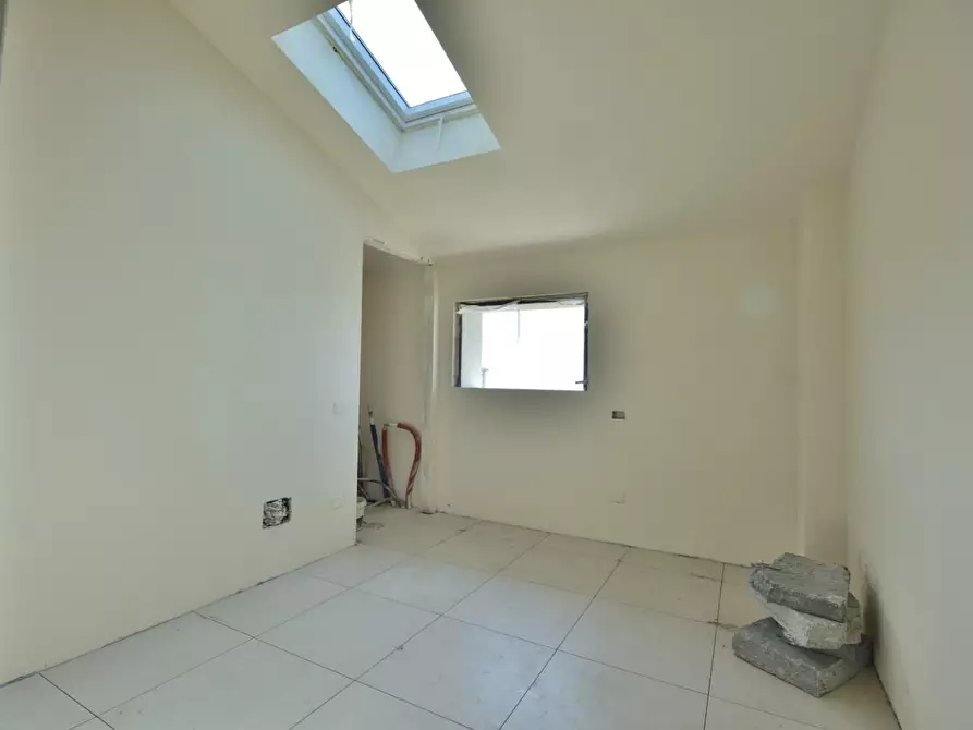 Immagine 10 di Appartamento in vendita  a Pisa