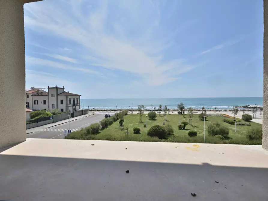 Immagine 12 di Appartamento in vendita  a Pisa