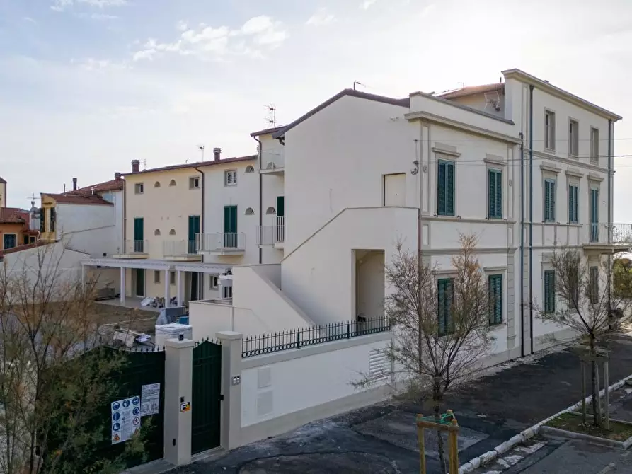 Immagine 10 di Appartamento in vendita  a Pisa