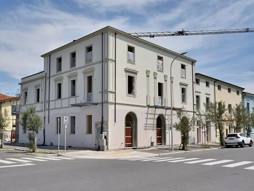 Immagine 1 di Appartamento in vendita  a Pisa