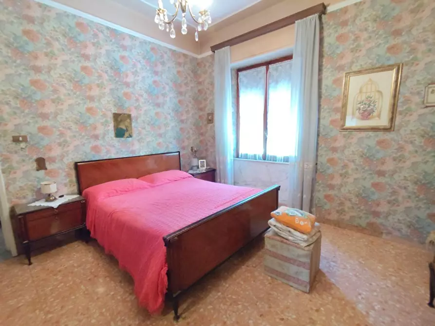 Immagine 15 di Appartamento in vendita  a Massa