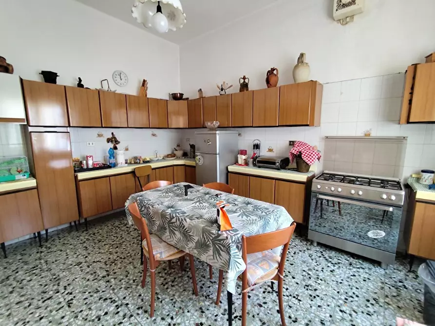 Immagine 17 di Appartamento in vendita  a Massa