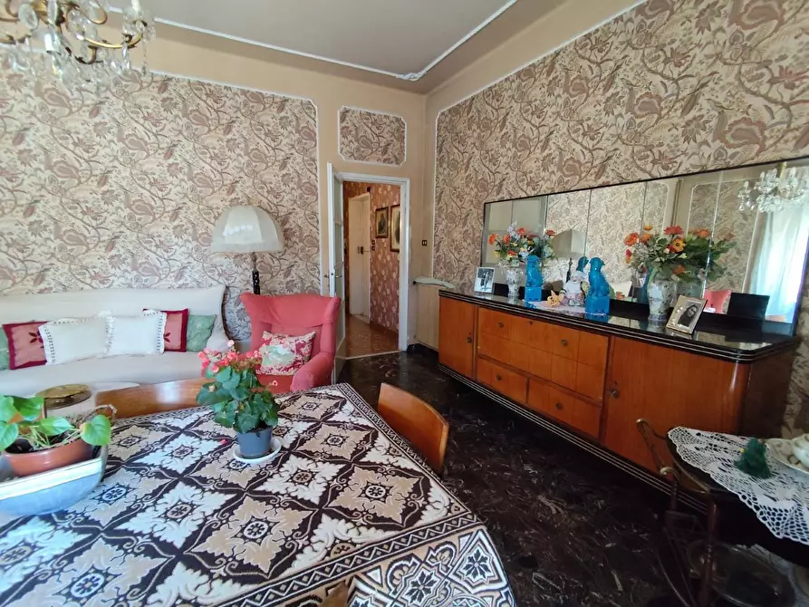 Immagine 7 di Appartamento in vendita  a Massa