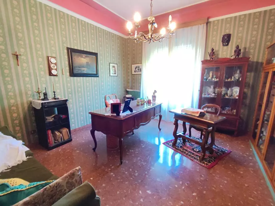 Immagine 9 di Appartamento in vendita  a Massa