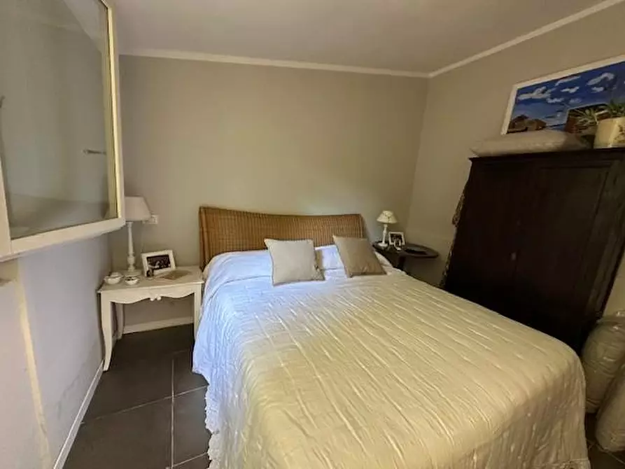 Immagine 10 di Appartamento in vendita  a Massa