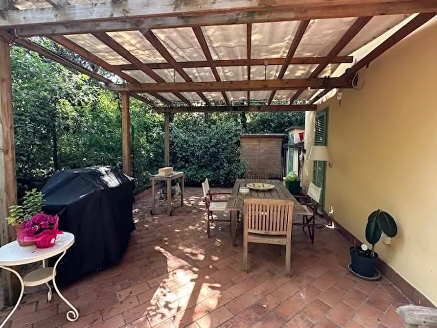 Immagine 23 di Appartamento in vendita  a Massa