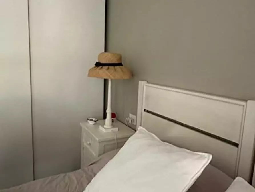 Immagine 16 di Appartamento in vendita  a Massa