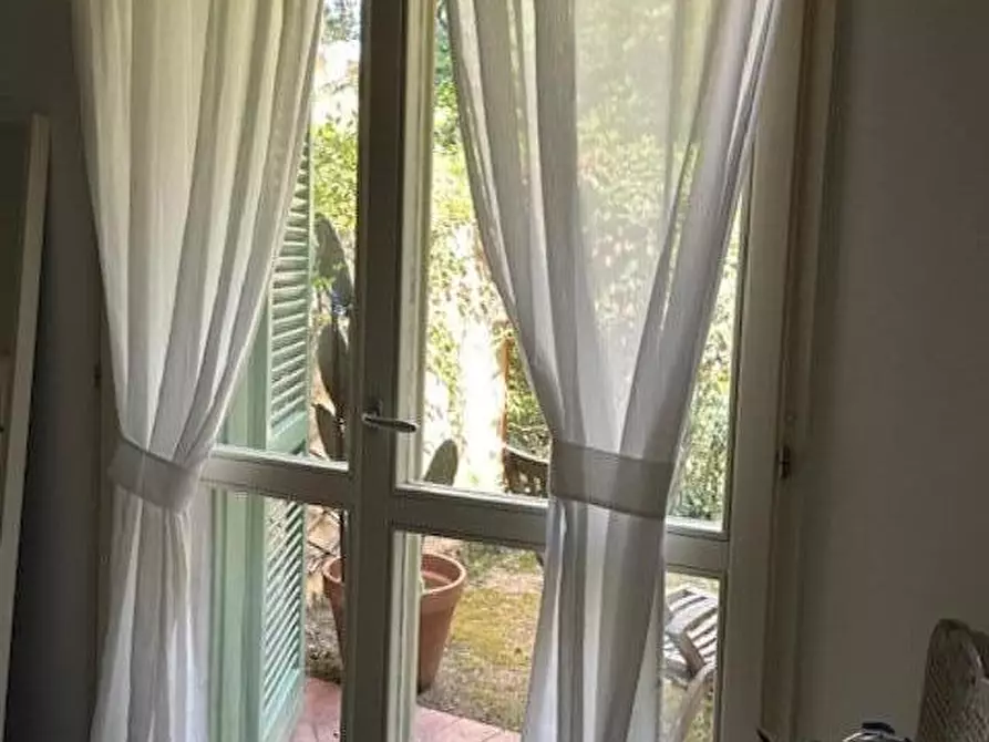 Immagine 14 di Appartamento in vendita  a Massa