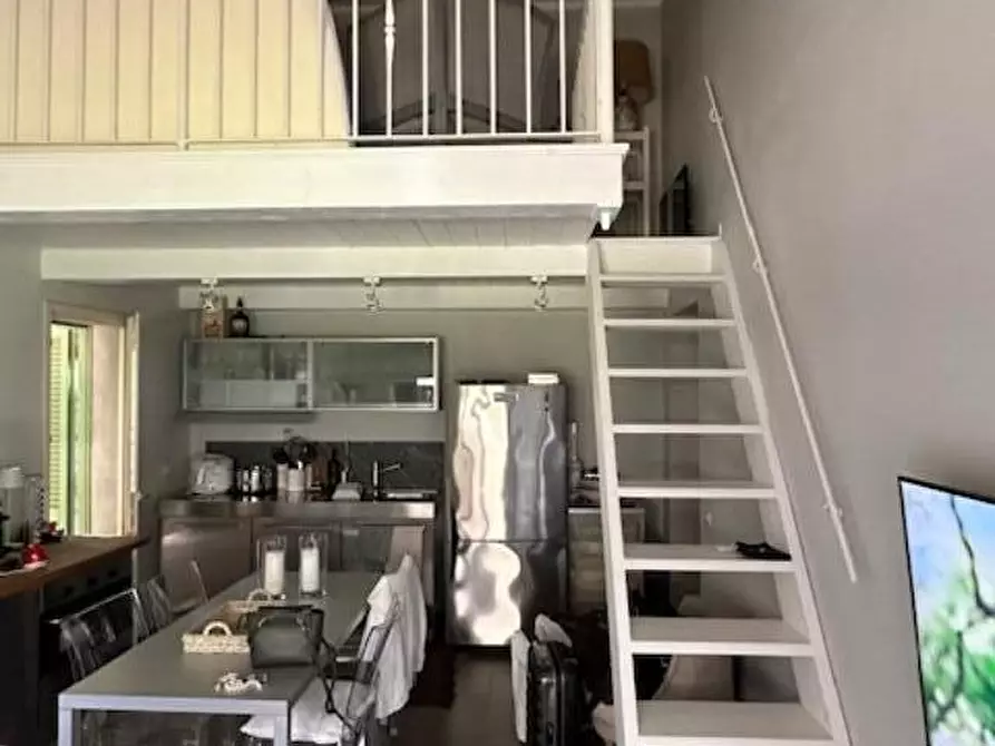 Immagine 25 di Appartamento in vendita  a Massa