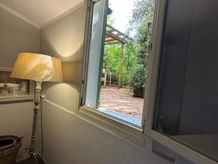 Immagine 12 di Appartamento in vendita  a Massa