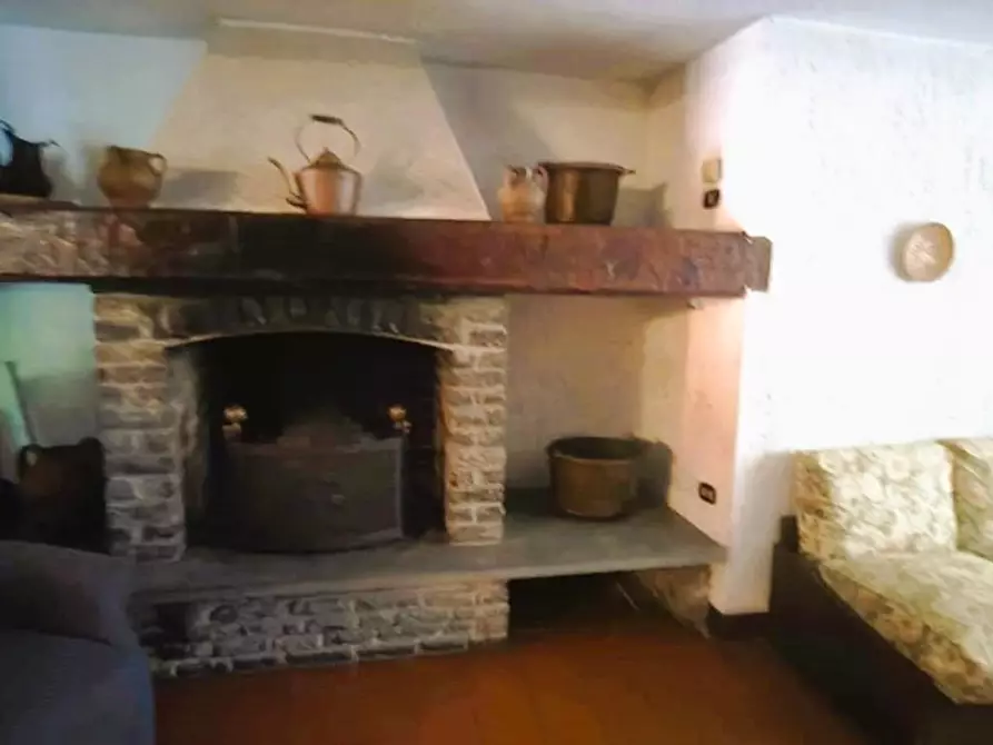 Immagine 15 di Casa bifamiliare in vendita  a Camaiore