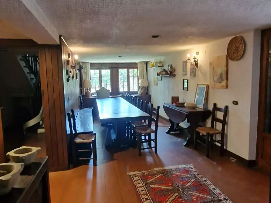 Immagine 11 di Casa bifamiliare in vendita  a Camaiore