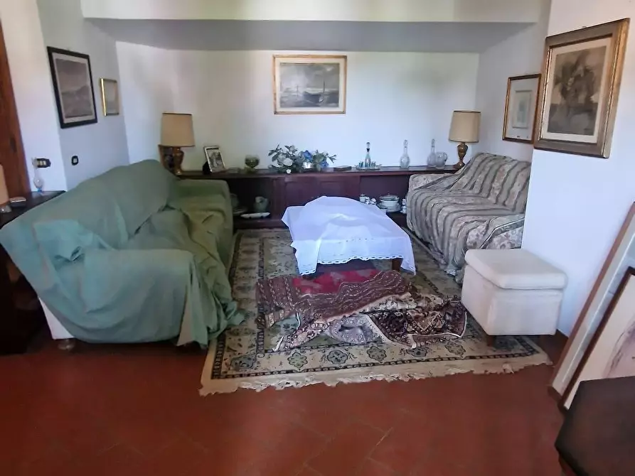 Immagine 22 di Casa bifamiliare in vendita  a Camaiore