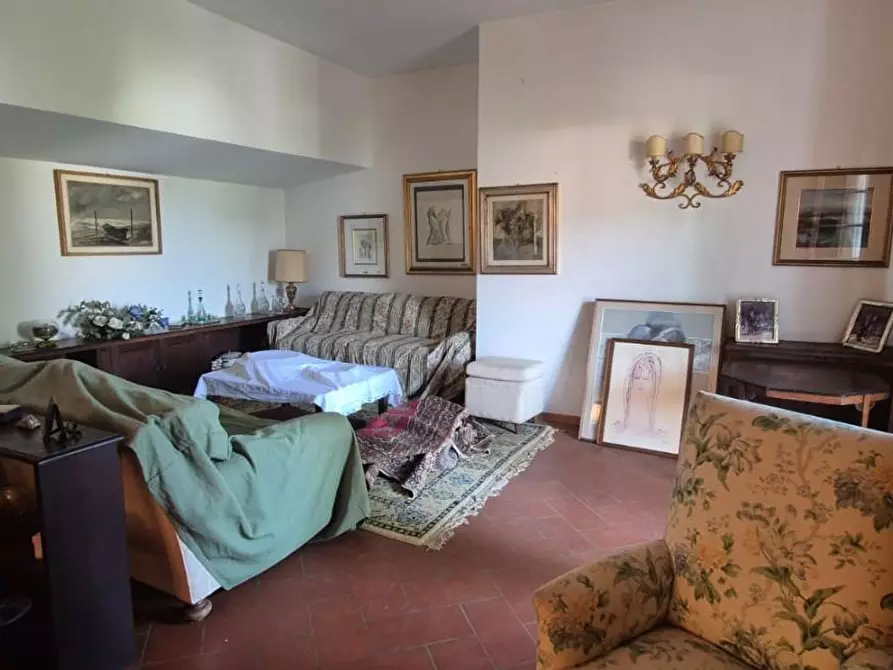 Immagine 26 di Casa bifamiliare in vendita  a Camaiore