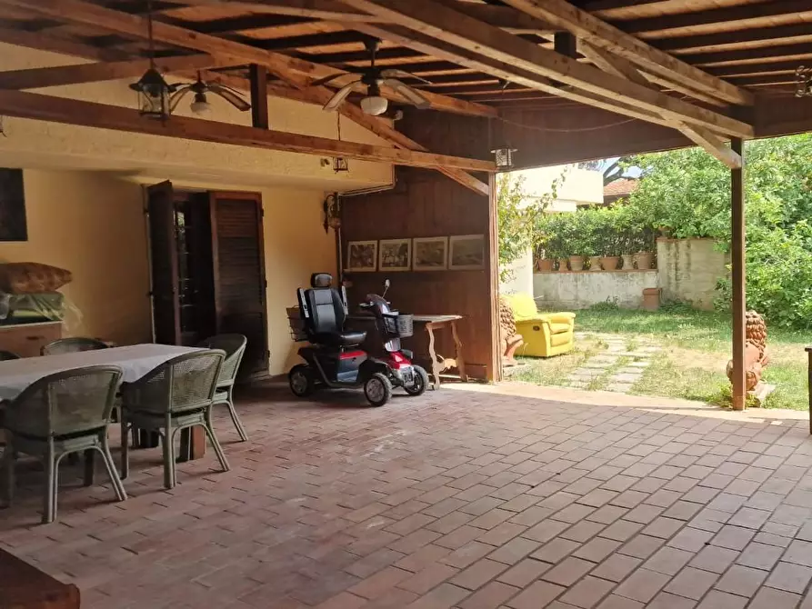 Immagine 4 di Casa bifamiliare in vendita  a Camaiore