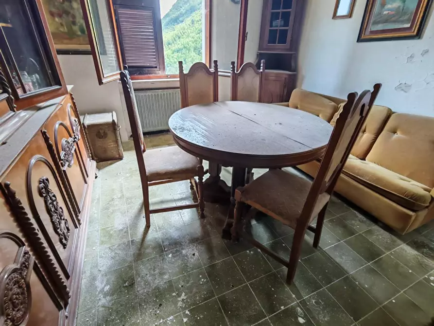 Immagine 27 di Porzione di casa in vendita  a Fivizzano