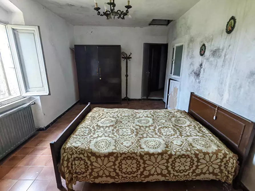 Immagine 37 di Porzione di casa in vendita  a Fivizzano