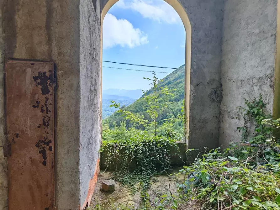 Immagine 16 di Porzione di casa in vendita  a Fivizzano