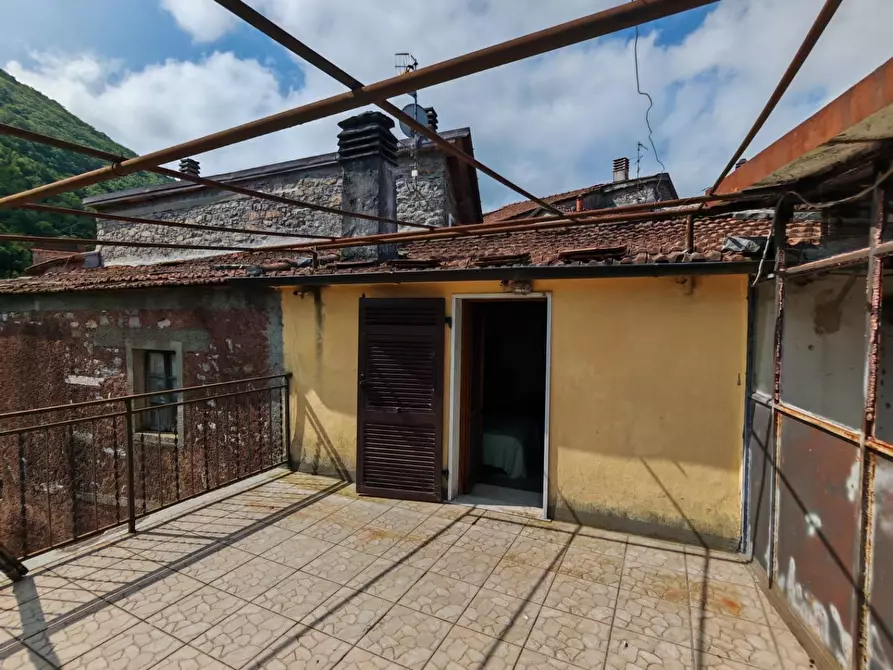 Immagine 29 di Porzione di casa in vendita  a Fivizzano